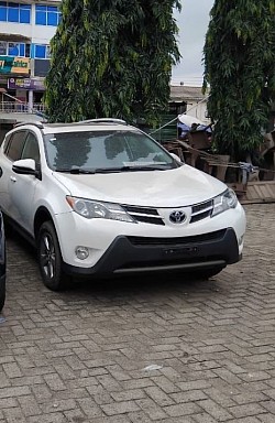 Toyota Rave4 2015